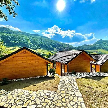 Bujtina Tradicionale Hotel Lepushe Esterno foto