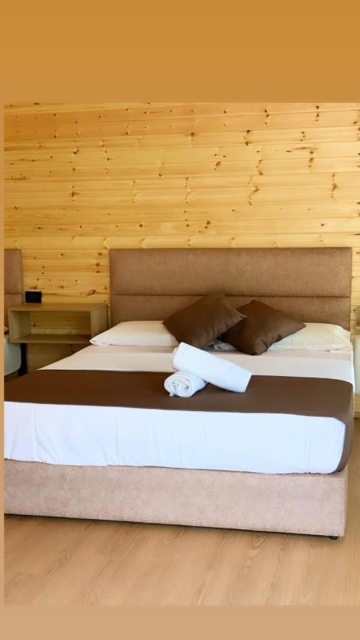 Bujtina Tradicionale Hotel Lepushe Esterno foto