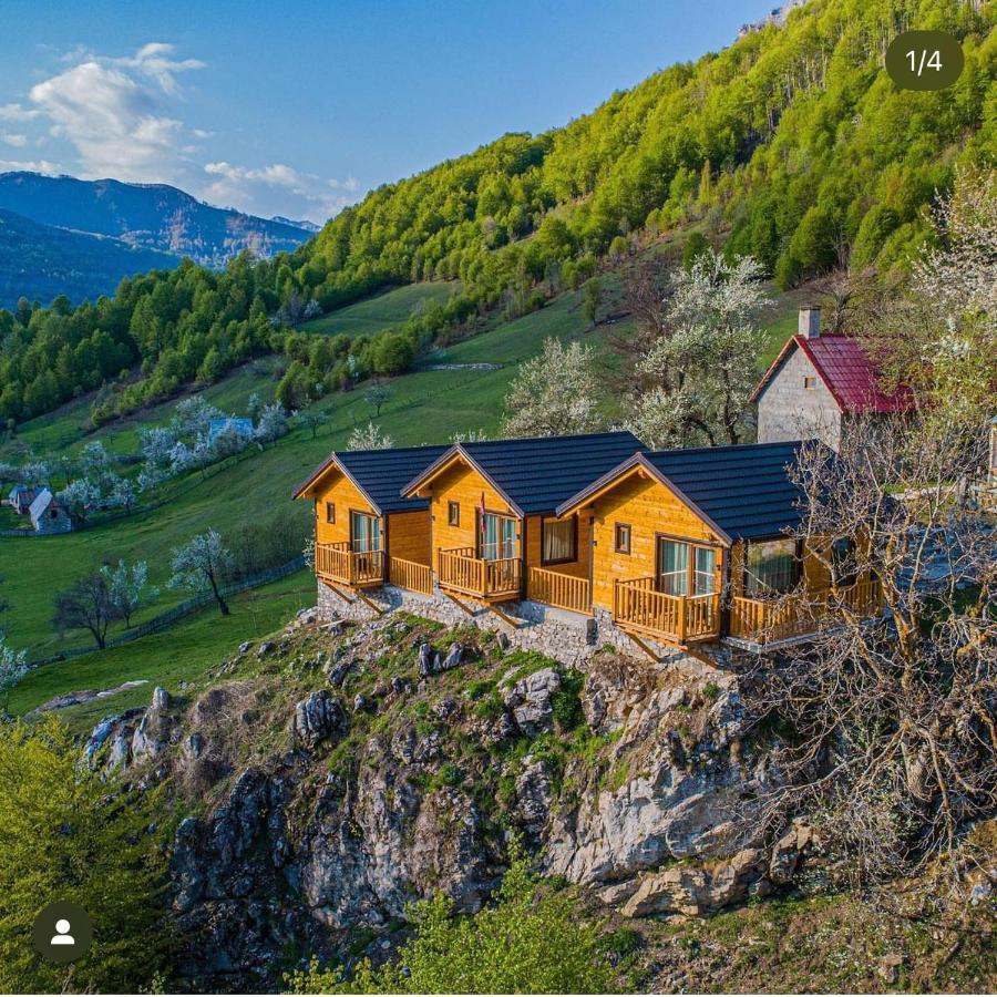 Bujtina Tradicionale Hotel Lepushe Esterno foto
