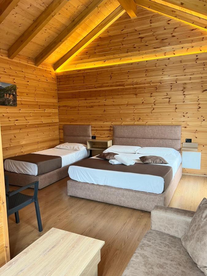 Bujtina Tradicionale Hotel Lepushe Esterno foto