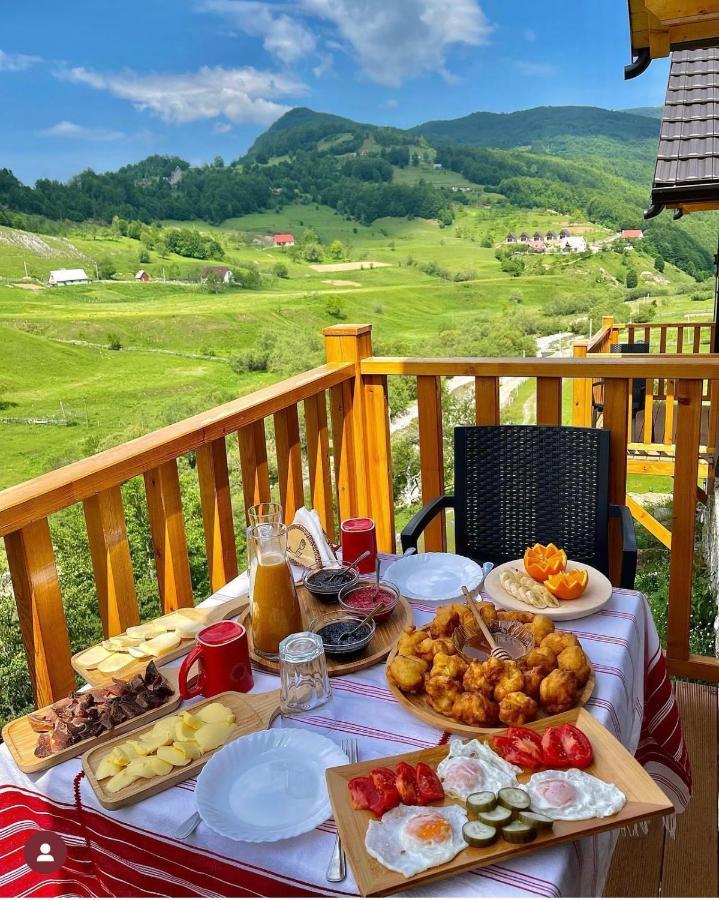 Bujtina Tradicionale Hotel Lepushe Esterno foto
